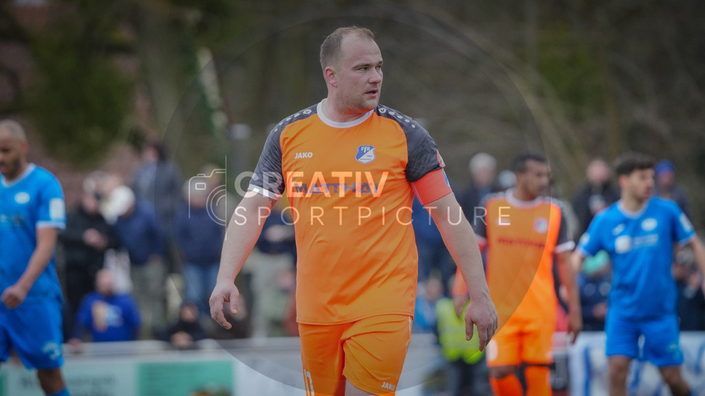 Fußball, Herren, Saison 2025/2026, Landespokal Brandenburg, Halbfinale, RSV Eintracht 1949 vs. VfB 1921 Krieschow, Samstag 28.03.2026, Sportplatz-Heinrich-Zille-Straße | Fußball, Herren, Saison 2025/2026, Landespokal Brandenburg, Halbfinale, RSV Eintracht 1949 vs. VfB 1921 Krieschow, Samstag 28.03.2026, Sportplatz-Heinrich-Zille-Straße, Im Bild: Andy Hebler (Krieschow) - Realisiert mit Pictrs.com