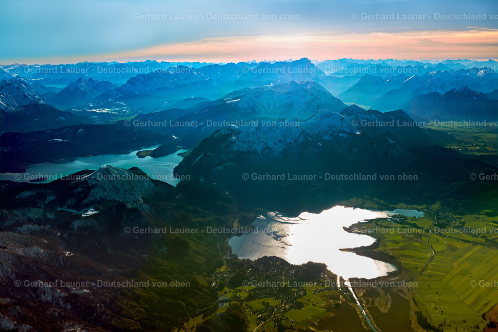 2991219 | Blick über den Kochelsee und Walchensee über die Alpen in Richtung Zugspitze