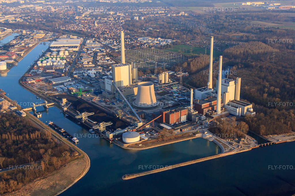 Luftbild: Neubau am Rheinhafen Dampfkraftwerk der ENBW im Ortsteil Daxlanden in Karlsruhe im Bundesland Baden-Württemberg in Deutschland. Foto: IMG_48987.jpg vom 16.03.2012 durch Werner Riehm/FLY-FOTO.de
