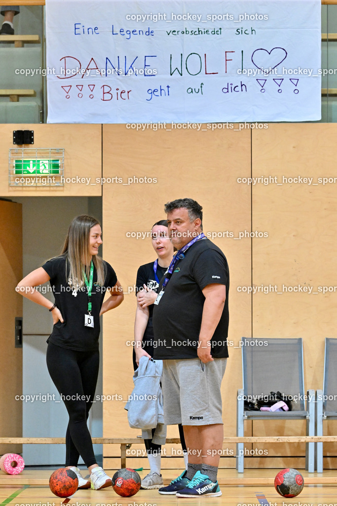 SC Ferlach vs. WAT Atzgersdorf | #4 Senitza Hemma SC Ferlach Damen,  Buchbauer Wolfgang Assistentcoach SC Ferlach Damen, Transparent Buchbauer, Buchbauer Anna Maria Betreuer SC Ferlach,  SC Ferlach vs. WAT Atzgersdorf, SC Ferlach vs. WAT Atzgersdorf am 12.05.2024 in Ferlach (Ballspielhalle Ferlach), Austria, (Photo by Bernd Stefan)