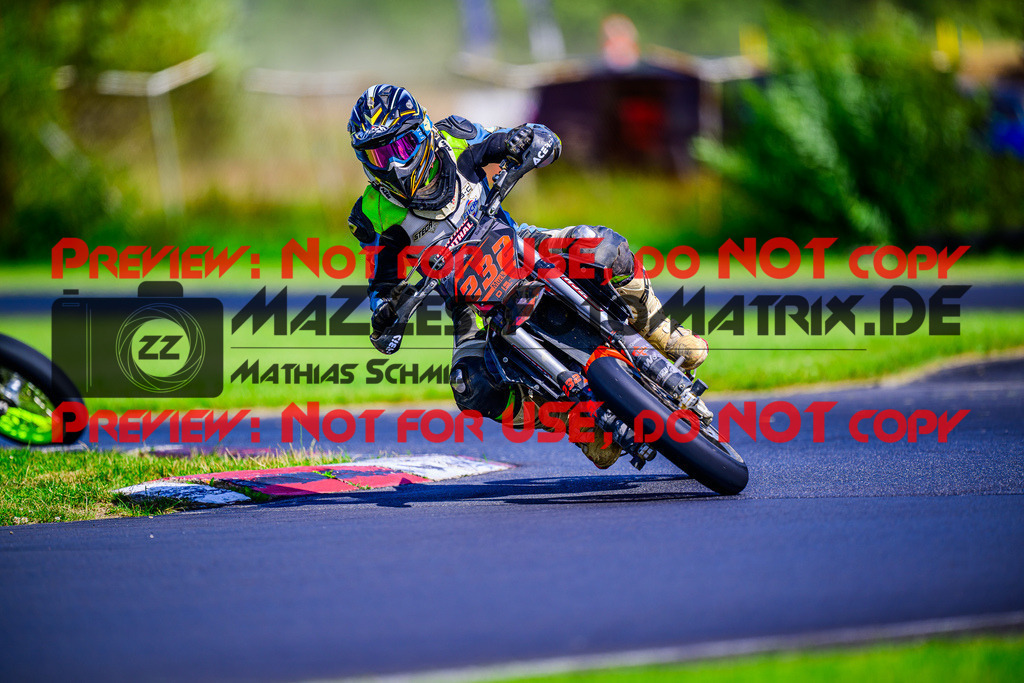 MaZZes_FotoMatrix_240714_6007705_8252 | S2