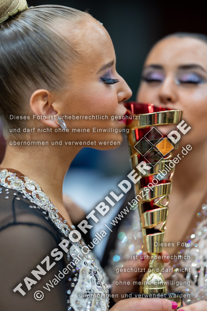 20230415-13539 | Hier finden Sie Tanz Bilder vom Latein und Standard Formationen tanzen. Sportbilder vom Tanzsport. Schöne Fotos und von Weltmeisterschaft, Europameisterschaft, Bundesliga, Regionalliga, Oberliga und Landesliga sowie von GOC Stuttgart, DanceComp, WM Bremen
