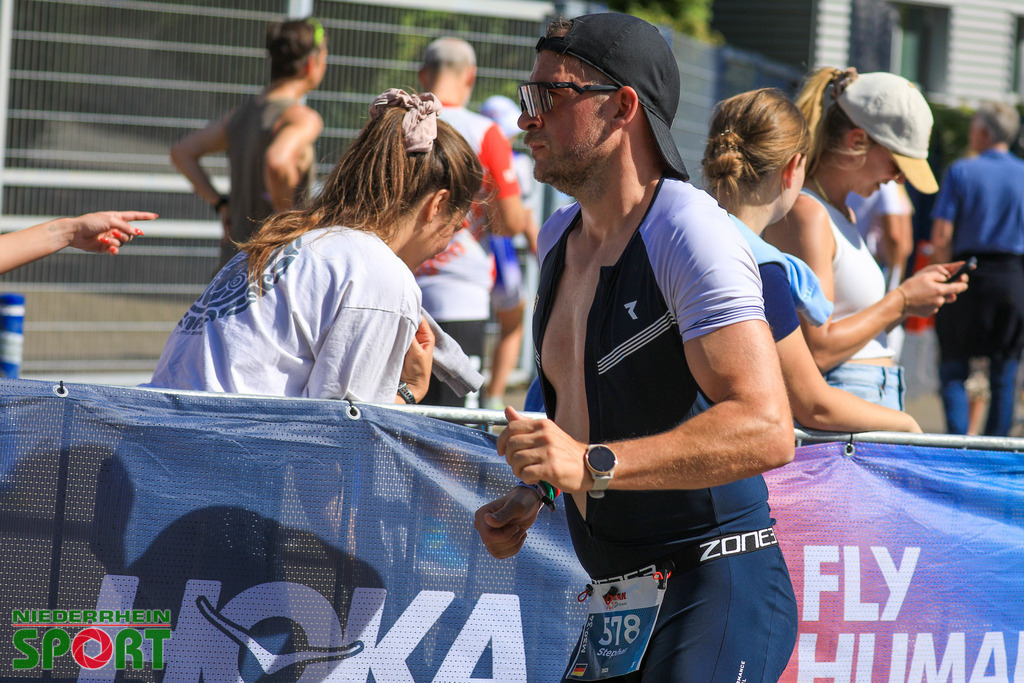 IRONMAN70-3-Duisburg-2025_Laufen_074 | Bildergalerie von Sport-Ereignissen aber auch von weiteren spannenden Dingen - nicht nur vom Niederrhein. In Anlehnung an den bekannten Spruch von Hanns Dieter Hüsch heißt das Motto: "Niederrhein ist überall".  - Realisiert mit Pictrs.com