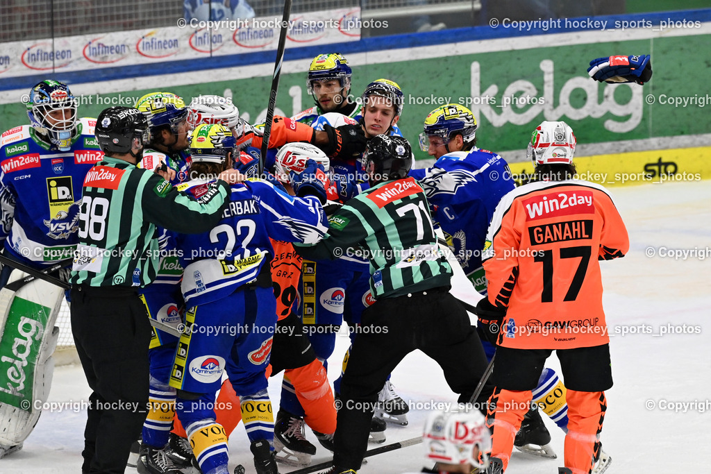 EC IDM WÄRMEPUMPEN VSV vs. MOSER MEDICAL GRAZ99ERS | #5 Kasper Kotkansalo Graz 99ers, #13 Michael Schiechl Graz 99ers, #13 Adam Helewka EC VSV, #77 Philipp Lindner EC VSV, #43 Julian Raspotnig EC VSV, NOTHEGGER DAVID Referee, ZACHERL PATRICK Referee, #17 Manuel Ganahl Graz 99ers, #40 Elias Wallenta EC VSV, #22 Nikita Scherbak EC VSV, #35 Joe Cannata EC VSV, EC IDM WÄRMEPUMPEN VSV vs. MOSER MEDICAL GRAZ99ERS, EC IDM WÄRMEPUMPEN VSV vs. MOSER MEDICAL GRAZ99ERS am 17.03.2026 in Villach (Stadthalle Villach), Austria, (Photo by Bernd Stefan)