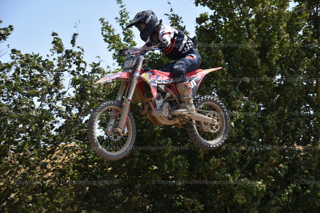 DSC_0174 | Sportfotografie , Motorsport, Motoross, Reitsport, Mointainbike, Enduro,
Landschaft , Outdoor, Eventfotografie, Landschaft, Bilder online bestellen - Realisiert mit Pictrs.com