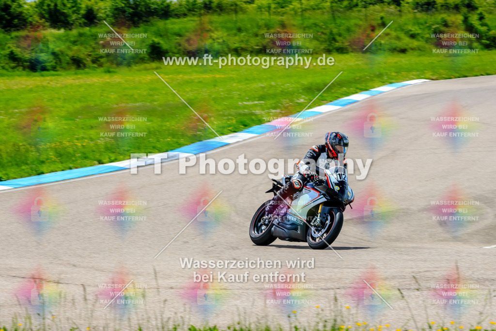 MotoTeam-0208 | Hier findet Ihr Bilder von Touristenfahrten auf der Nürburgring Nordschleife oder von anderen Veranstaltungen die ich besucht habe. Viel Spass beim Durch Schauen 