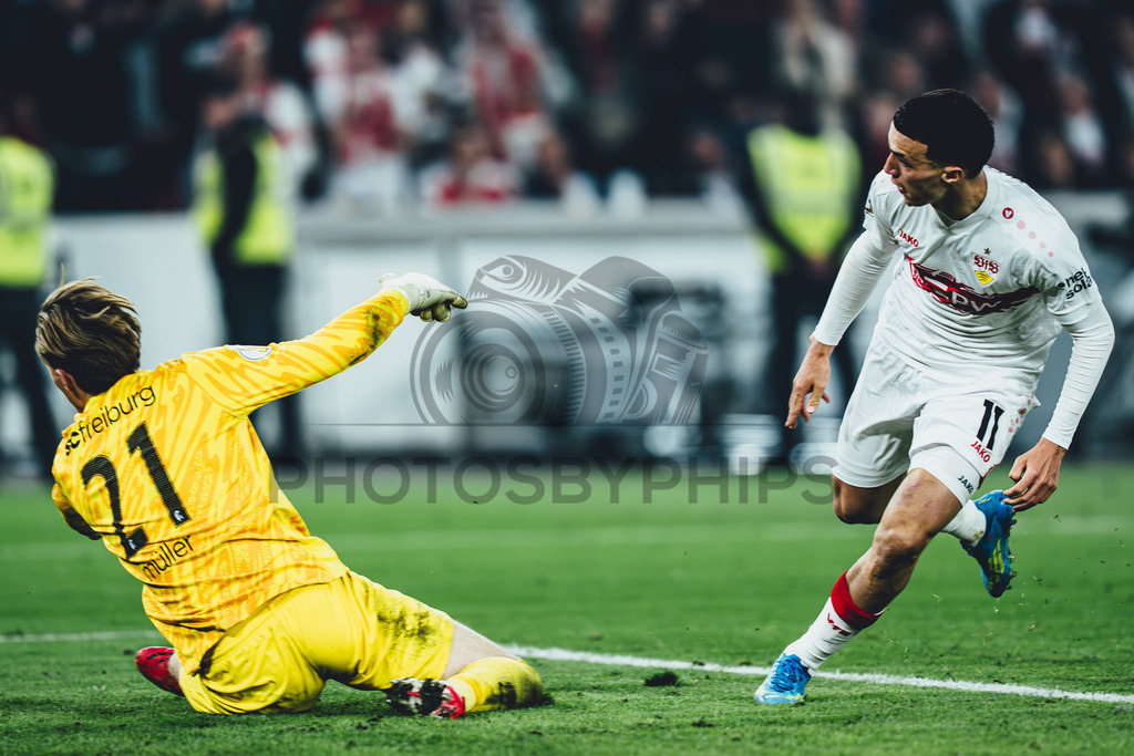 VfB Stuttgart vs. SC Freiburg, Fussball, DFB-Pokal, Halbfinale, 23.04.2026 | Torchance durch Bilal El Khannouss (VfB Stuttgart, #11),VfB Stuttgart vs. SC Freiburg, Fussball, DFB-Pokal, Halbfinale, 23.04.2026DFB regulations prohibit any use of photographs as image sequences and/or quasi-video