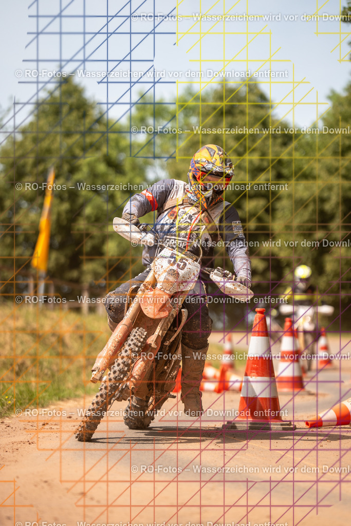 Wolfshausen 5 Lauf -714 | Sportfotografie von RO-Fotos: Motorsport, Motocross, Enduro, Laufveranstaltungen und Triathlon. Professionelle Fotos von Sportlern und Events. - Realisiert mit Pictrs.com