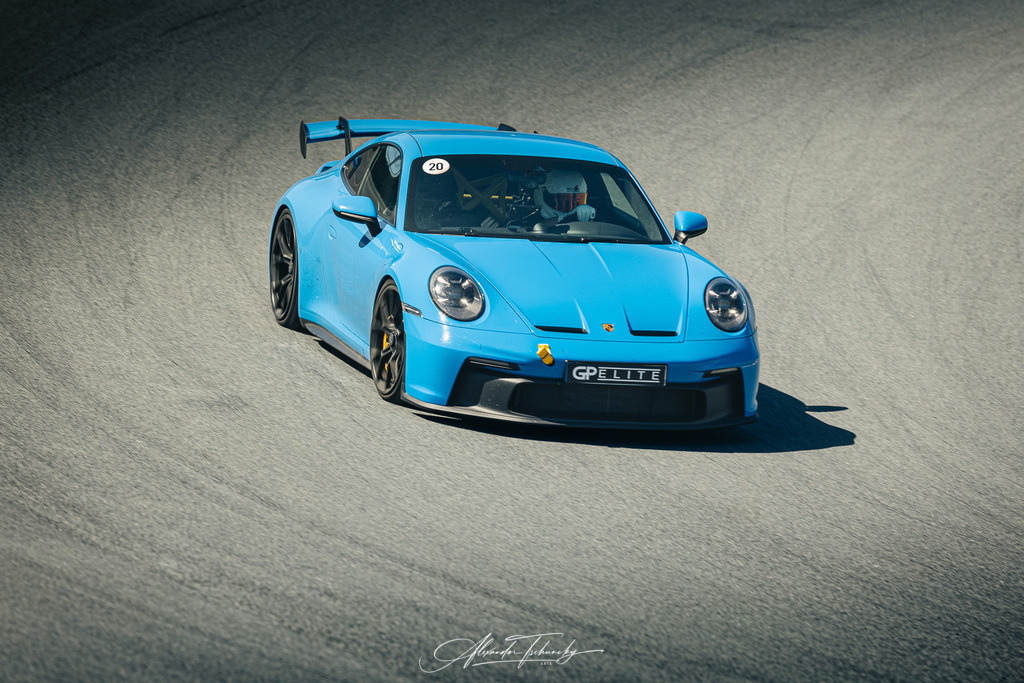 R6AT5267 _Alexander Tschuncky | Entdecken Sie die faszinierende Welt von Alexander Tschuncky Arts: Kreative Fotografie, atemberaubende Automobilkunst und hochwertiger Bilderdruck. Lassen Sie sich inspirieren! - Realisiert mit Pictrs.com