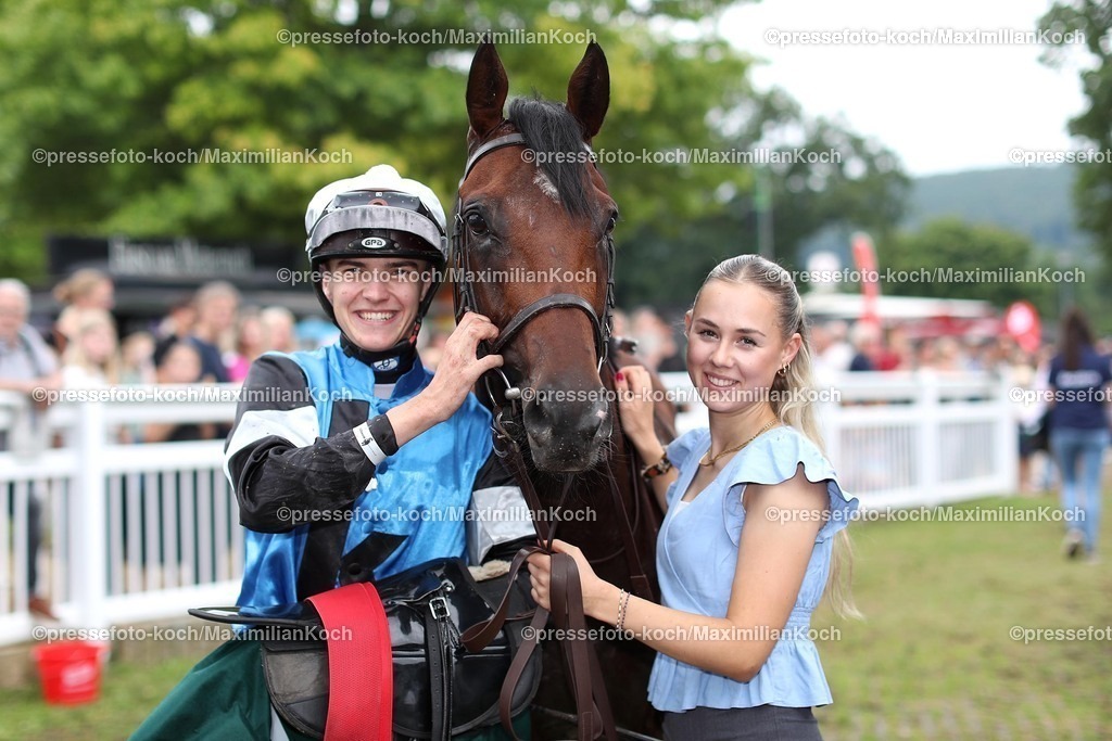 BH27072499003 | Klaudius siegt unter Leon Wolff im BBAG Auktionsrennen am 27.07.2024 Renntag in Bad Harzburg. Copyright by Marc Ruehl - Veroeffentlichung nur gegen Honorar (zzgl.MwSt), Namensnennung und Beleg, Bank Routing Number: BIC GENODED1PAF, Bank Account Number: IBAN DE04 3706 2600 1201 6180 17, Steuer-Nr.: 203/5266/0306, Ust_Id_Nr.: De 122081417, Zur Gaulshuette 29, 50181 Bedburg, Phone: +49-(0)2272-83351, www.marcruehl.com, info@marcruehl.com, No Model Release, Abtretung von Persoenlichkeitsrechten der abgebildeten Person/Personen liegen nicht vor. Speichern in Bilddatenbanken oder Vervielfaeltigung ist ohne schriftliche Genehmigung nicht gestattet.
