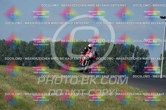 2025_07_19_PBK_22624 | Sportfotografie; SlowMotion; Video; Rennstrecke; Hafeneger; Speer; Racing; RSE; BMW; CBO; Trackday; Motorsportarena; Hockenheimring; Brno; Most; Barcelona; Valencia