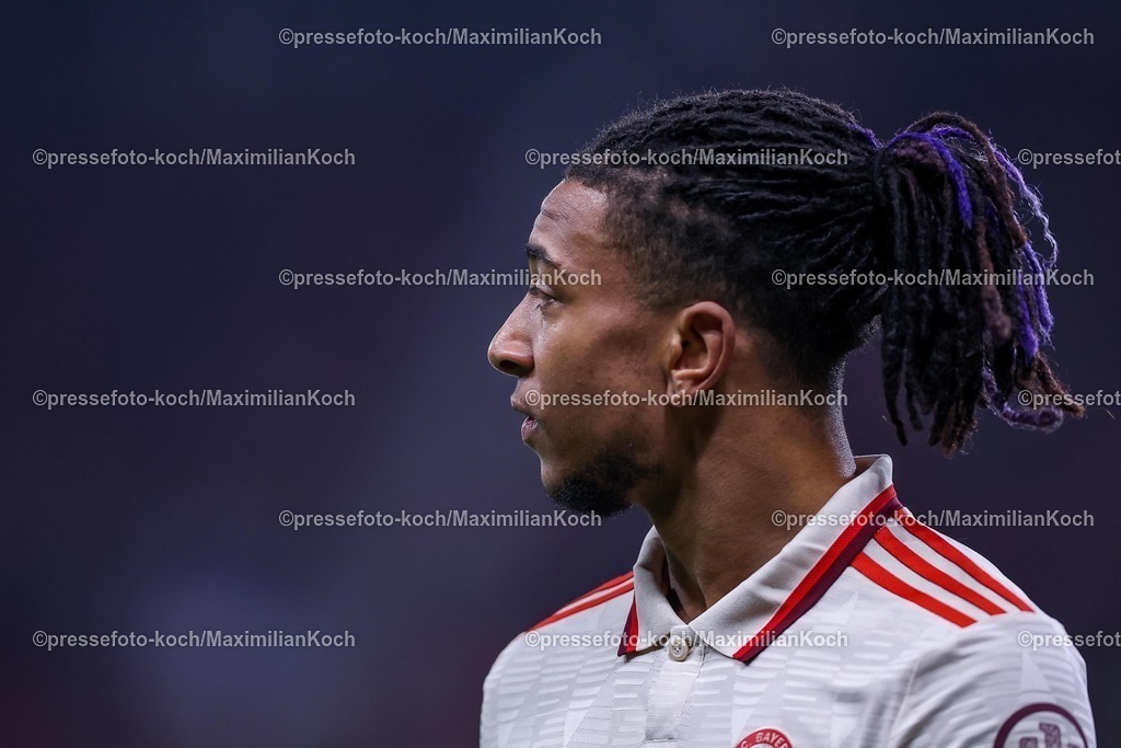 UCL11032502423 | 11.03.2025, Fußball, UEFA Champions League, Bayer 04 Leverkusen - FC Bayern München, Achtelfinale Rückspiel, BayArena, Saison 2024 2025: Michael Olise (FC Bayern #17)DFB regulations prohibit any use of photographs as image sequences and or quasi-video.