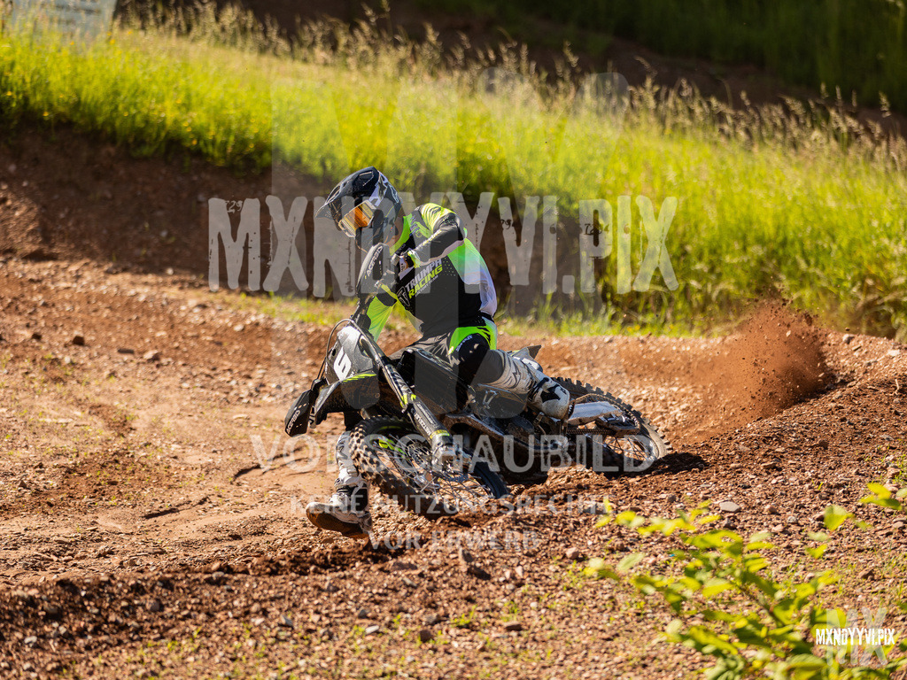 866A0740 | mxndyyvipix