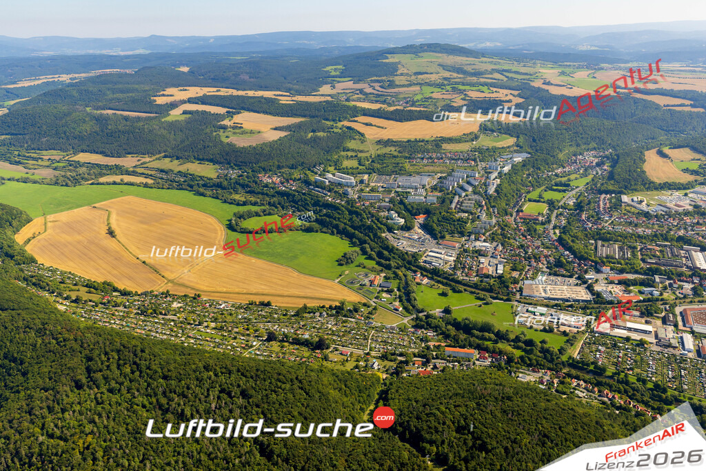Luftaufnahme der Stadt Meiningen - Die Luftaufnahme wurde 2025 vom UL-Flugzeug heraus erstellt ( keine Drohne ) - Hochauflösende Luftaufnahme - für professionelle Ausdrucke geeignet. Die Geschenkidee !Hier alle&nbsp;Infos zur Lizenzierung der LuftaufnahmeWir fliegen auch dieses Jahr wieder in Ihre Region um Luftbilder zu erstellen.- Luftbild anfragen