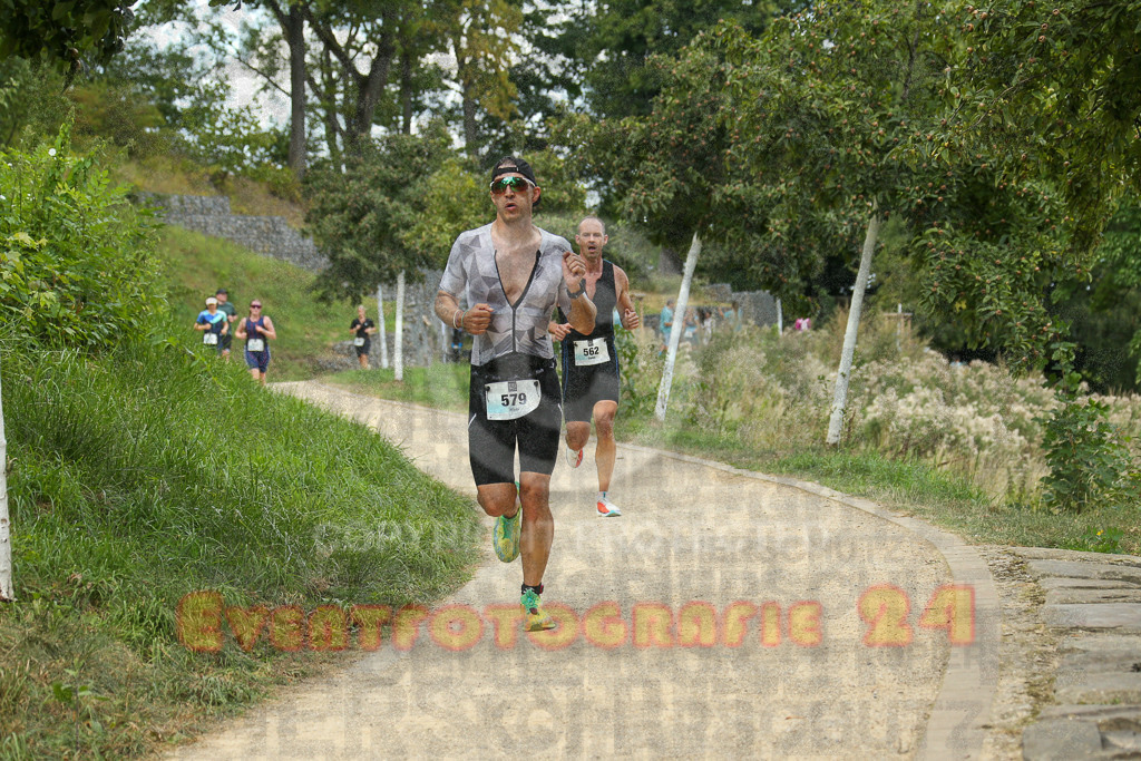 250824_1418_EX1_5764 | Sportfotografie im Rhein-Sieg Kreis, Köln, Bonn, NRW, Rheinland Pfalz, Hessen, etc. Unser Tätigkeitsfeld umfasst den Laufsport vom Volkslauf über den Marathon, Duathlon, Triathon bis zum Ultralauf wie Kölnpfad Ultra oder Schindertrail.