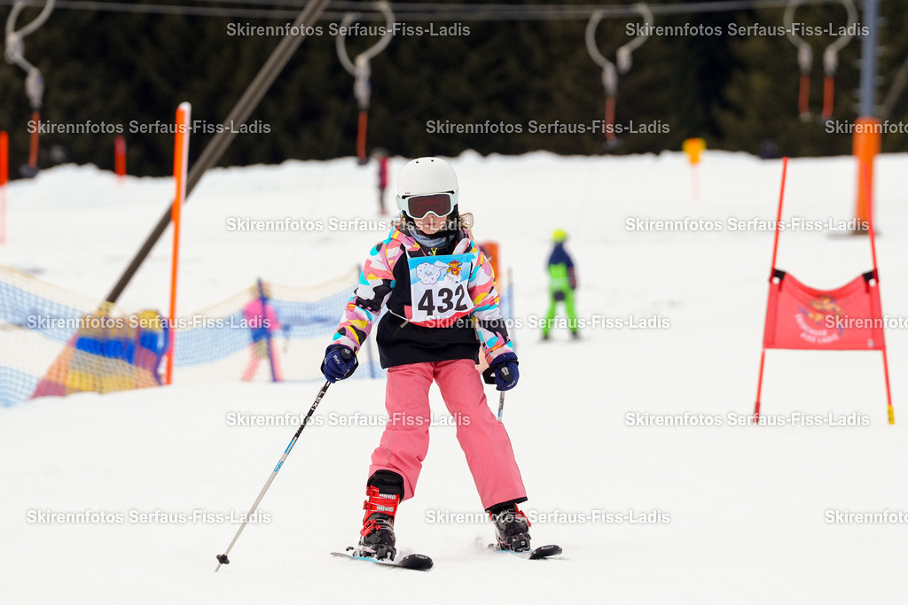 SRF_02.01.2026_0714 | Skirennfotos,Serfaus,Fiss,Ladis,Kinderskirennen,Winter,Tirol,Oberland,skirace,SFL,feelfree,weil wir's genießen,ski,Ski,skifahren,Sonnenplateau, - Realisiert mit Pictrs.com