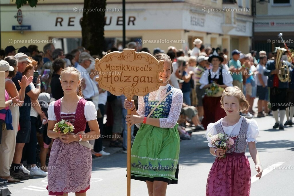 19a-HOLZGAU-Bundesmusikfest-2023-Juni16-Reutte-DSC06590 | Info aus dem Bezirk Reutte/Ausserfern Tirol sowie eine umfangreiche Bilddatenbank über die gesamte Region: Lechtal, Talkessel Reutte, Tannheimertal, Zwischentoren. Lech, Plansee, Zugspitze, Grenztunnel, B179, Fernpassstraße, Verkehr, Lawinen, Tradition, - Realisiert mit Pictrs.com