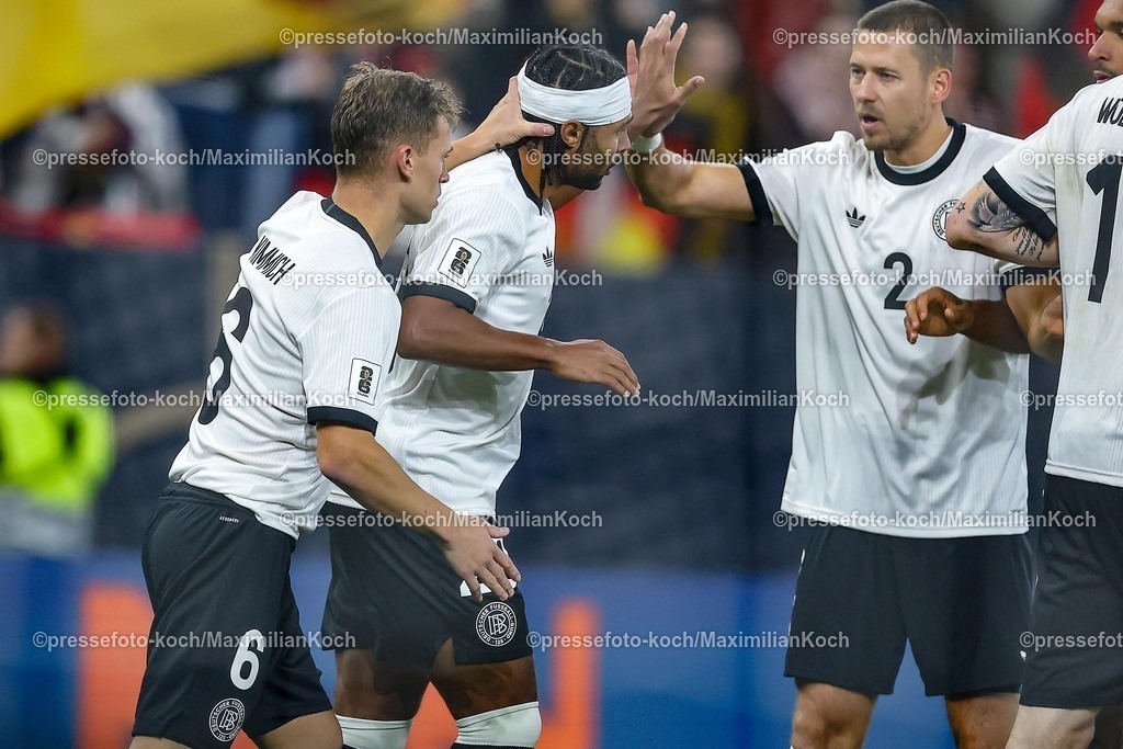 DFB10102502241 | 10.10.2025, Fußball, Länderspiel, Deutschland - Luxemburg, UEFA WM-Qualifikation, 2025/2026, Gruppe A, PreZero Arena in Sinsheim: Torjubel nach dem Tor zum 3:0 durch Torschütze Serge Gnabry (GER #20) zusammen mit  Joshua Kimmich (GER #06) und Waldemar Anton (GER #02) DFB regulations prohibit any use of photographs as image sequences and or quasi-video.