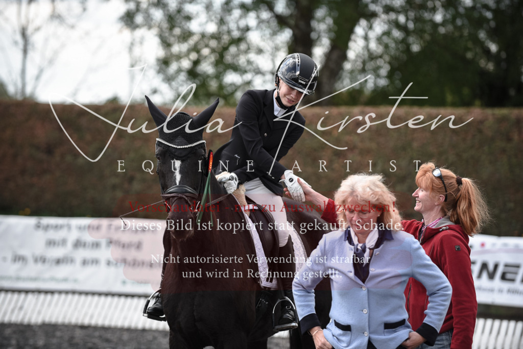20230513_JK-Röhrsdorf-14-1037 | Pferde- und Turnierfotografie in Westsachsen. Pferdeportraits, Auftragszeichnungen und intuitive Kunst.