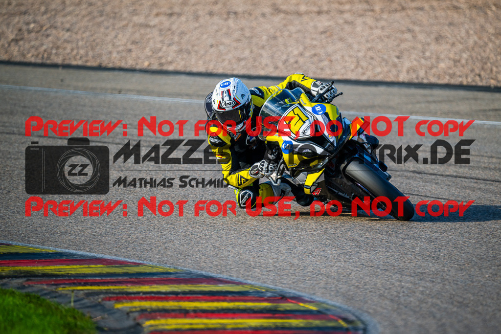 MaZZes_FotoMatrix_240504_6007705_6165 | STK1000