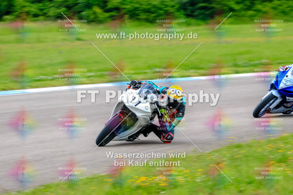 MotoTeam-3575 | Hier findet Ihr Bilder von Touristenfahrten auf der Nürburgring Nordschleife oder von anderen Veranstaltungen die ich besucht habe. Viel Spass beim Durch Schauen 