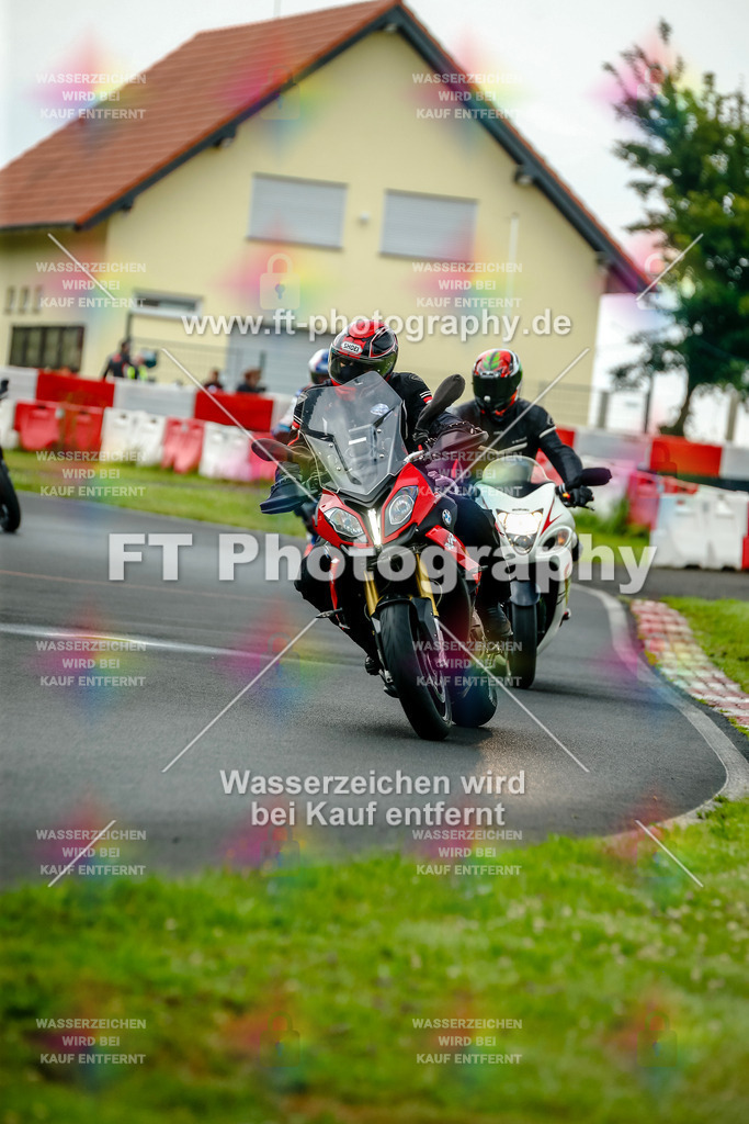 VBK-3744 | Hier findet Ihr Bilder von Touristenfahrten auf der Nürburgring Nordschleife oder von anderen Veranstaltungen die ich besucht habe. Viel Spass beim Durch Schauen 