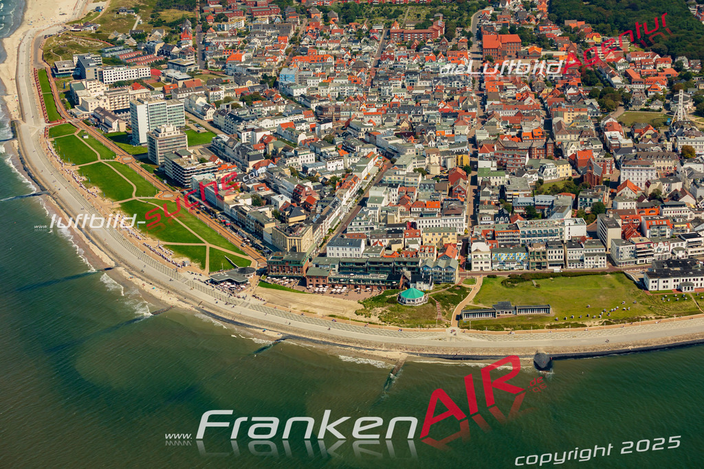 Luftbild der Stadt Norderney - Die Luftaufnahme wurde 2025 vom UL-Flugzeug heraus erstellt ( keine Drohne ) - Hochauflösende Luftaufnahme - für professionelle Ausdrucke geeignet. Die Geschenkidee !Hier alle&nbsp;Infos zur Lizenzierung der LuftaufnahmeWir fliegen auch dieses Jahr wieder in Ihre Region um Luftbilder zu erstellen.- Luftbild anfragen