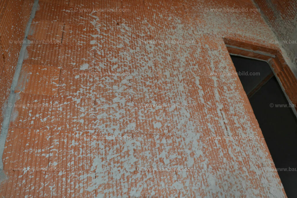 bib-lg18-putzarbeiten-0088 | Nach LV-Leistungsgruppen sortierte Detailfotos über den Bau eines Hauses. Alle Hausbau-Bilder direkt vom Urheber und Autor der Website Haus-Selber-Bauen.com