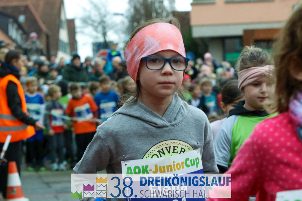 400m AOK Junior Cup | 3 Koenigslauf 2024 400m AOK Junior Cup - Realisiert mit Pictrs.com