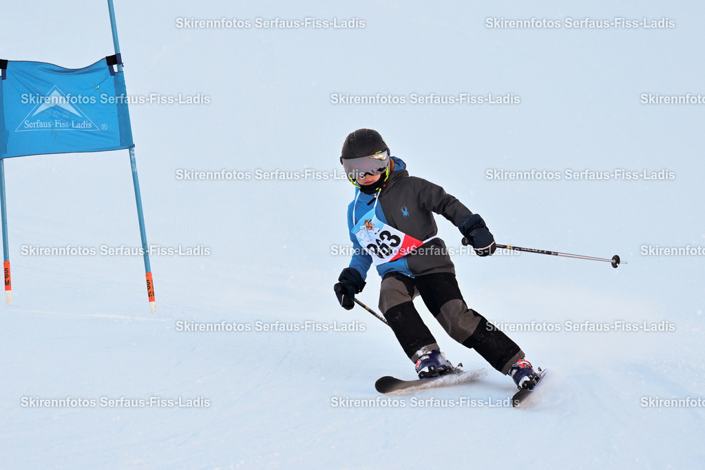 SRF_25.12.2025_0202 | Skirennfotos,Serfaus,Fiss,Ladis,Kinderskirennen,Winter,Tirol,Oberland,skirace,SFL,feelfree,weil wir's genießen,ski,Ski,skifahren,Sonnenplateau, - Realisiert mit Pictrs.com