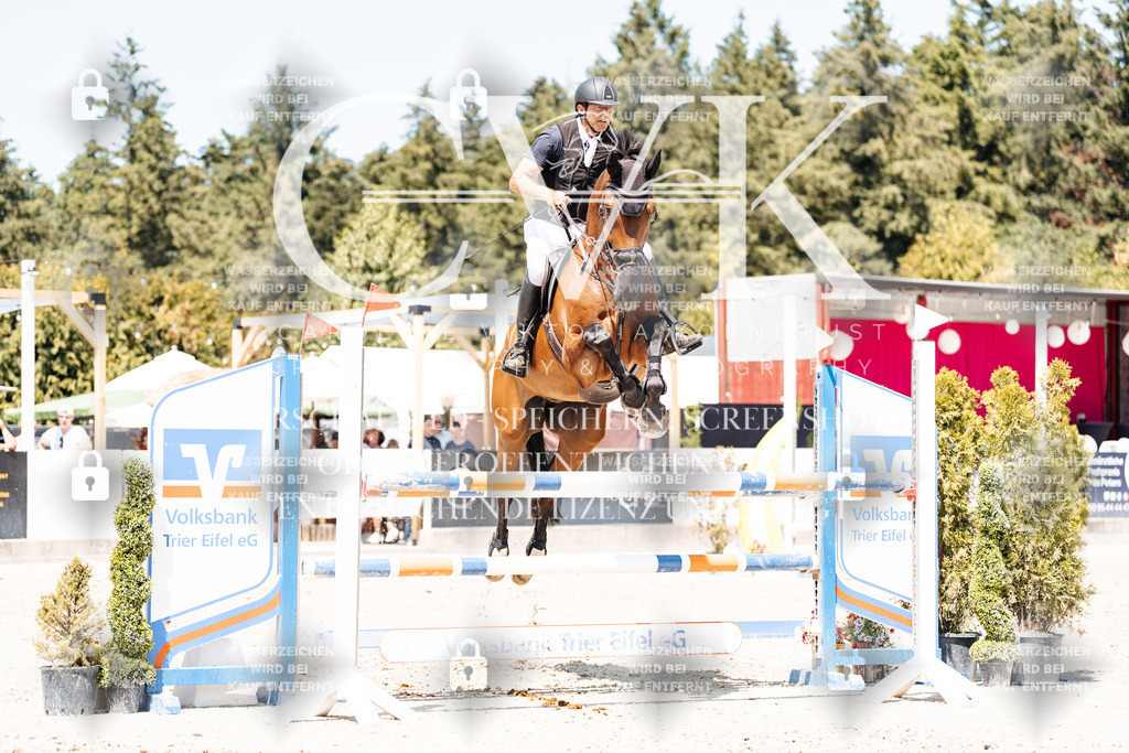CK900664 | Turnierfotografie Pferdefotografie Trier Rheinland-Pfalz Pferdesport Reitsport Tierfotografie Sportfotografie Pferdevideo Pferdevideografie Equestrianvideography equestrianphotography  - Realisiert mit Pictrs.com