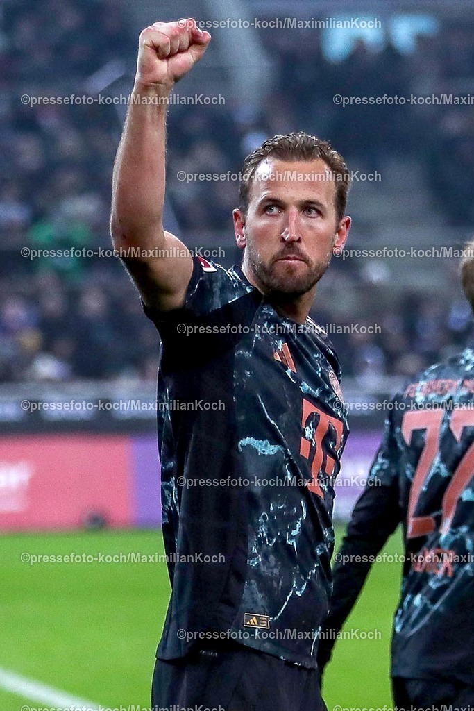 BMG11012502256 | 11.01.2025, Fußball, Borussia Mönchengladbach - FC Bayern München, 1. Fußball Bundesliga, Borussia-Park, Saison 2024 2025: Torjubel nach dem Tor zum 1:0 durch Harry Kane (Bayern #9)DFB regulations prohibit any use of photographs as image sequences and or quasi-video.