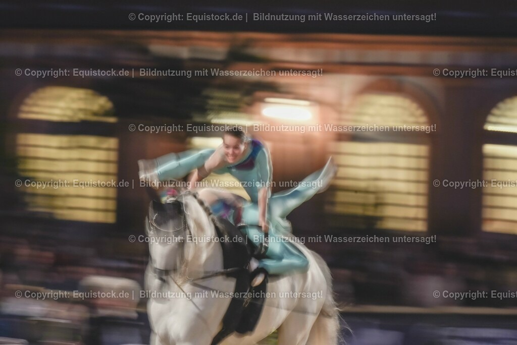 20230527_Voltigieren_NASPA_Flutlicht_0889 | equistock