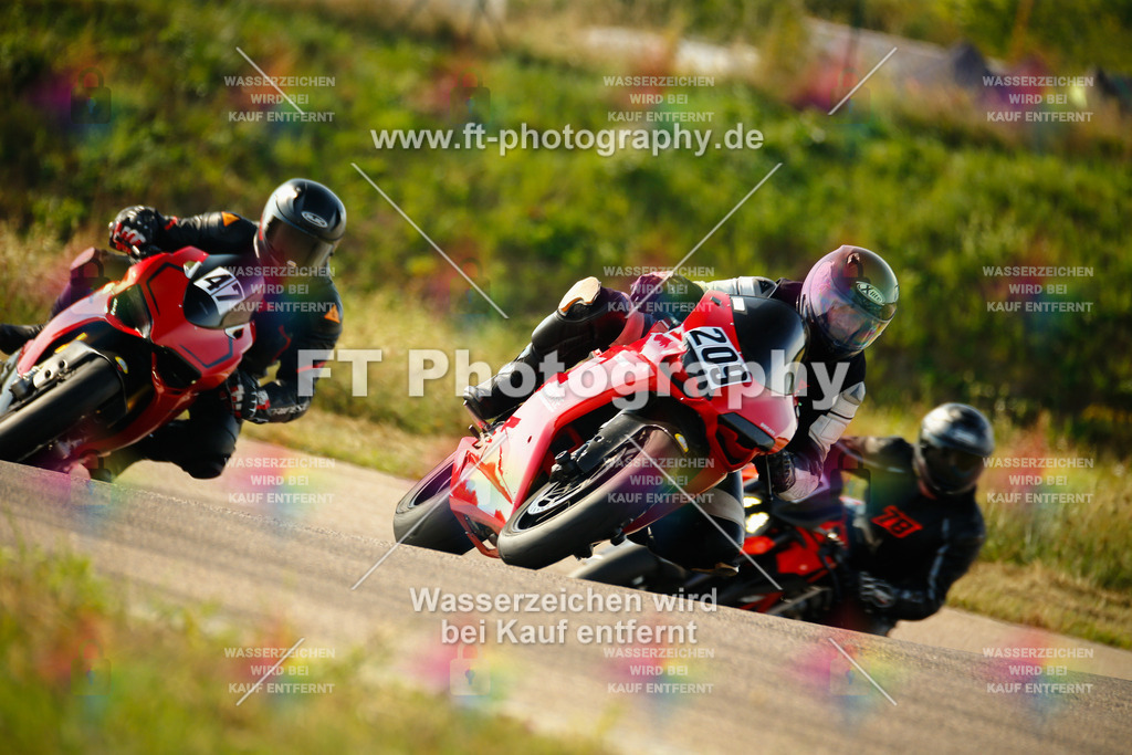 _MOT5950 | Hier findet Ihr Bilder von Touristenfahrten auf der Nürburgring Nordschleife oder von anderen Veranstaltungen die ich besucht habe. Viel Spass beim Durch Schauen 