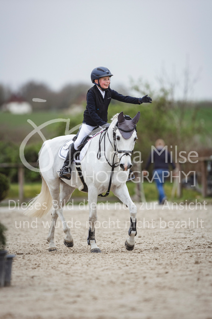 240330_Fruehlingsfest_Stil-A1_U30-455 | Deine schönsten Turniermomente als professionelle Fotos! Entdecke hochwertige Pferdesport-Fotografie im Online-Shop. Jetzt Fotos finden & bestellen!