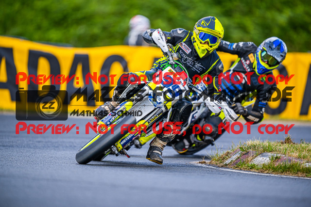 MaZZes_FotoMatrix_220528_2243 | Fotograf Mathias Schmid
Sportfotograf,
Eventfotograf,
Hochzeitsfotograf,
Portraitfotograf