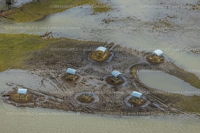 Hattingen231202380Ruhr-topaz | Luftbild, Ruhrhochwasser, Weihnachtshochwasser 2023, Fluss Ruhr tritt nach starken Regenfällen über die Ufer, Überschwemmungsgebiet Hattinger Ruhrbogen NSG Ruhraue Winz Pferdewiese mit Futterstellen, Winz, Hattingen, Ruhrgebiet, Nordrhein-Westfalen, Deutschland
