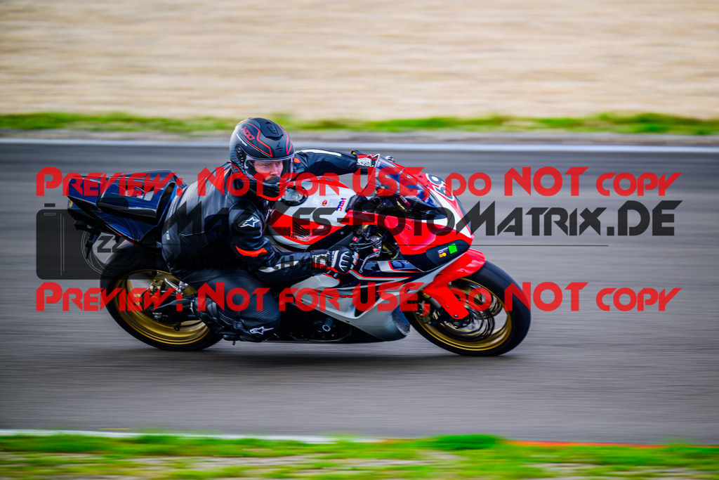 MaZZes_FotoMatrix_240911_6007705_7407 | GRUEN