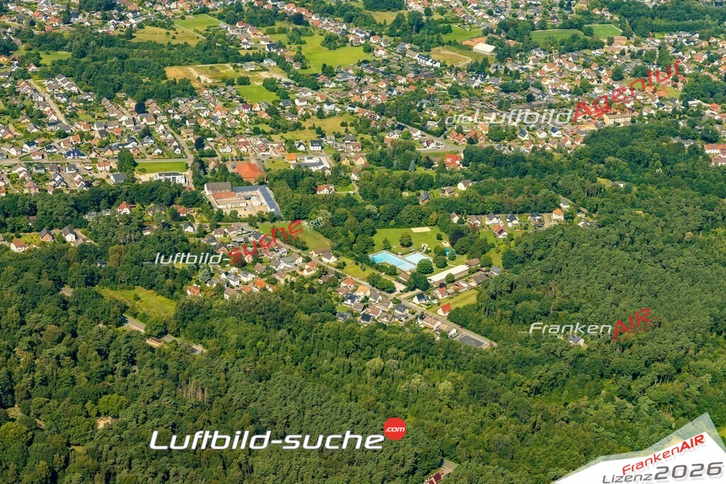 Pivitsheide Vogtei Heiden Detmold Bild- Das Luftbild wurde 2025 vom UL-Flugzeug heraus erstellt ( keine Drohne bzw. Drohnenaufnahme ) - Hochauflösende Luftaufnahme -Nicht vergleichbar mit Google Maps oder Satelittenbilder- Die Geschenkidee !Mit Lizenz und Bildrechte bestellbar - CC