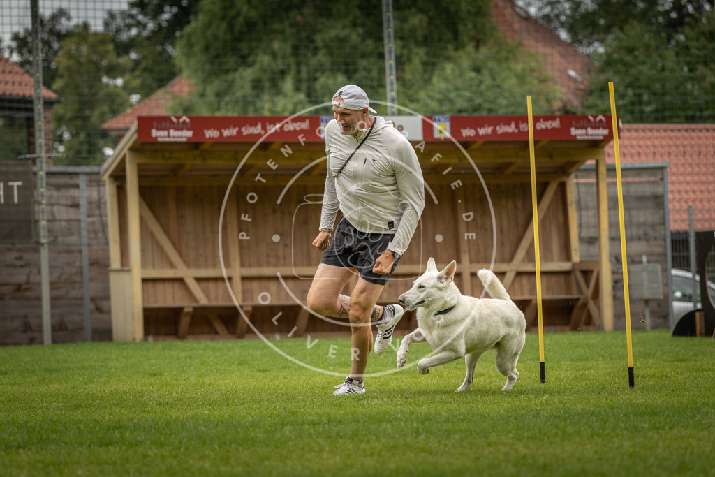 Pfotenfotografie_DV3A8144 | Hundefotografie, Tierfotograf, Pfotenfotografie, Fotoshooting Hund, Hunde Portrait, Hundesport, Hundeportraits, Heideshooting, Hunde, Sportfotograf, Hundefotograf, Turnierhundsport, THS,  - Realisiert mit Pictrs.com