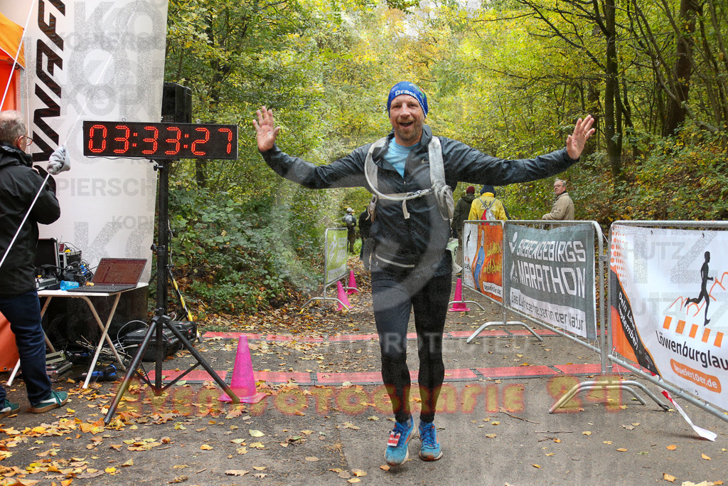 251026_1335_EX1_3686 | Sportfotografie im Rhein-Sieg Kreis, Köln, Bonn, NRW, Rheinland Pfalz, Hessen, etc. Unser Tätigkeitsfeld umfasst den Laufsport vom Volkslauf über den Marathon, Duathlon, Triathon bis zum Ultralauf wie Kölnpfad Ultra oder Schindertrail.