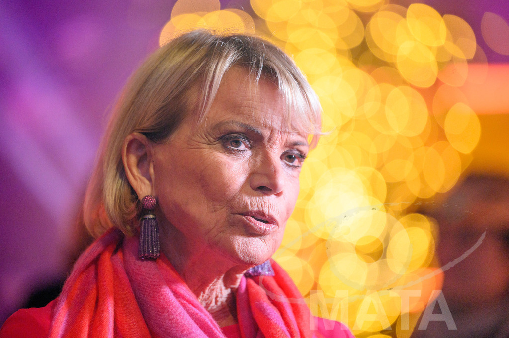 _DWI5993 |  Uschi Glass bei '30 Jahre Sternstunden-Gala 2023' in der Frankenhalle. Nürnberg, 15.12.2023 - Realisiert mit Pictrs.com