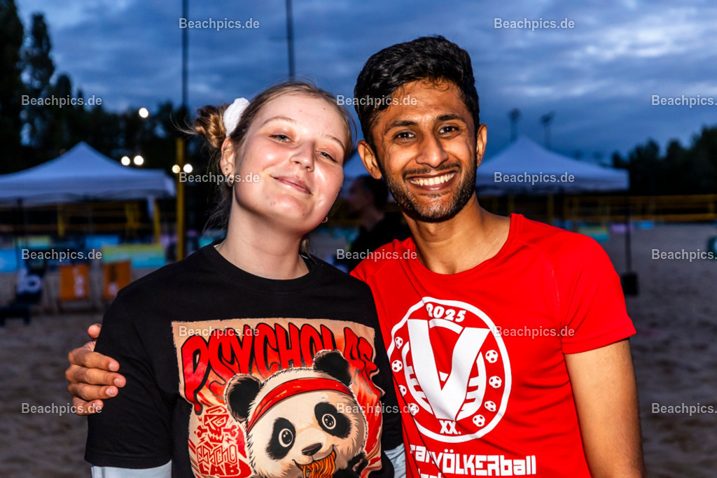 2025-200087229-Strandvölkerball-WM |  24.08.2025; Berlin Foto: Gerold Rebsch - www.beachpics.de