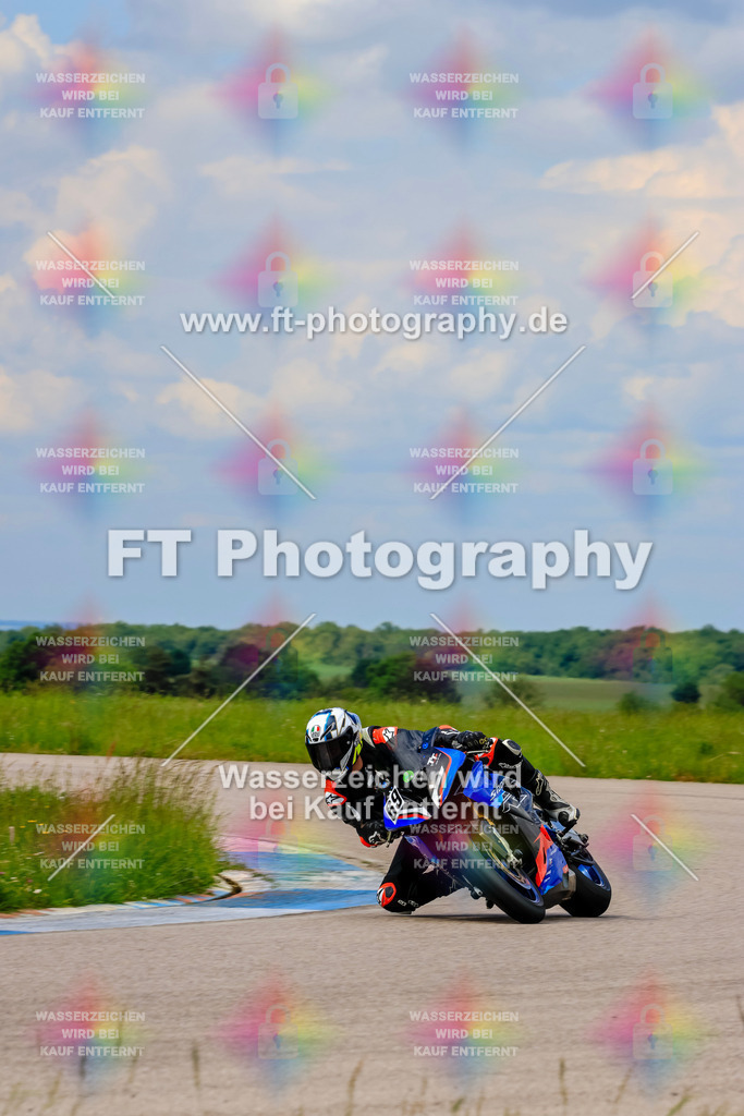 MotoTeam-1116 | Hier findet Ihr Bilder von Touristenfahrten auf der Nürburgring Nordschleife oder von anderen Veranstaltungen die ich besucht habe. Viel Spass beim Durch Schauen 