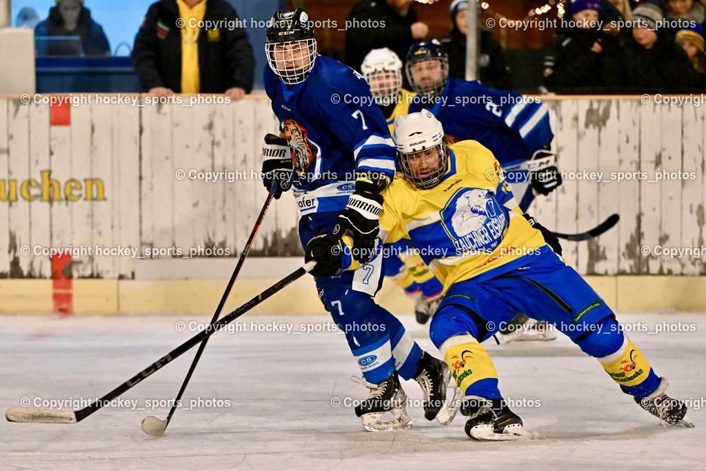 ELV Zauchen vs. EC Tigers Paternion  | #7 Kreuger Matthias EC Tigers Paternion, #18 Ambrosch Matthias ELV Zauchen, ELV Zauchen vs. EC Tigers Paternion , ELV Zauchen vs. EC Tigers Paternion  am 02.01.2025 in Eisoval Zauchen (Stadthalle Villach), Austria, (Photo by Bernd Stefan)