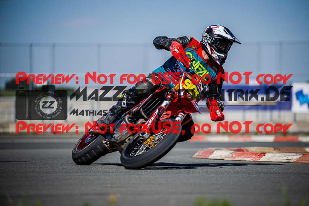 MaZZes_FotoMatrix_220903_1350 | S2