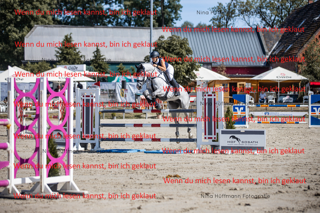 BK1A6896 | Turnierbilder Turnierfotos Nina Hüffmann Turnierfotografie Pferdefotografie Tierzeichnung Haustierzeichnung Pferdezeichnung Hundezeichnung Videograf  - Realisiert mit Pictrs.com
