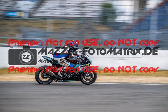 MaZZes_FotoMatrix_230719_5289 | WEISS