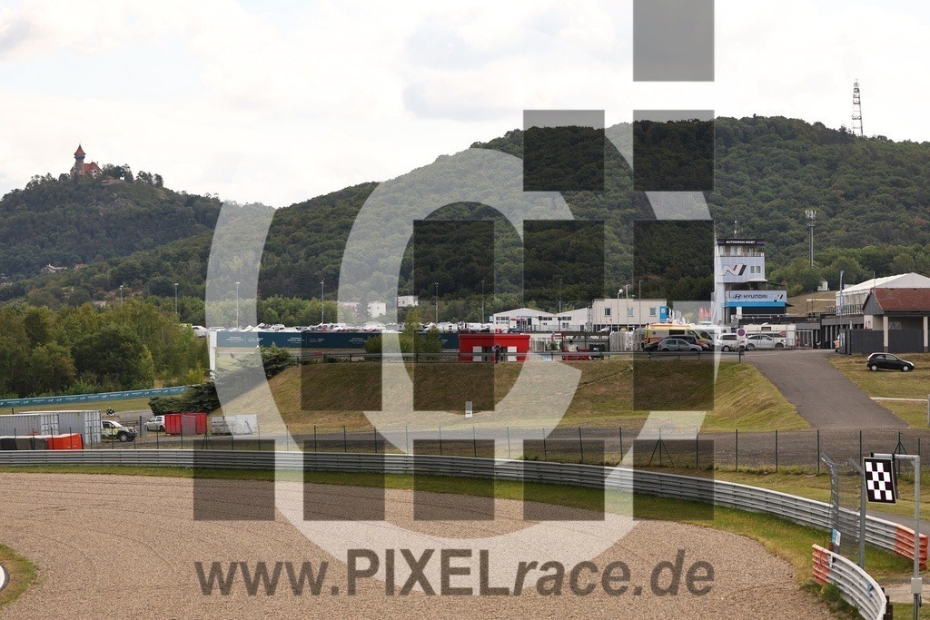 social-20250822_01356 | Schöne Erinnerungen an spannende Momente - das festzuhalten ist unser Job. PIXELrace.de ist seit 2003 auf den Rennstrecken Europas unterwegs um die Action draußen beim Fahren und die wunderbare Stimmung imm Fahrerlager für euch einzufangen.