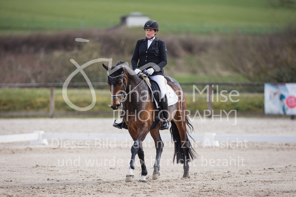 230410_Frühlingsfest_Dressurreiter-L-623 | Deine schönsten Turniermomente als professionelle Fotos! Entdecke hochwertige Pferdesport-Fotografie im Online-Shop. Jetzt Fotos finden & bestellen!